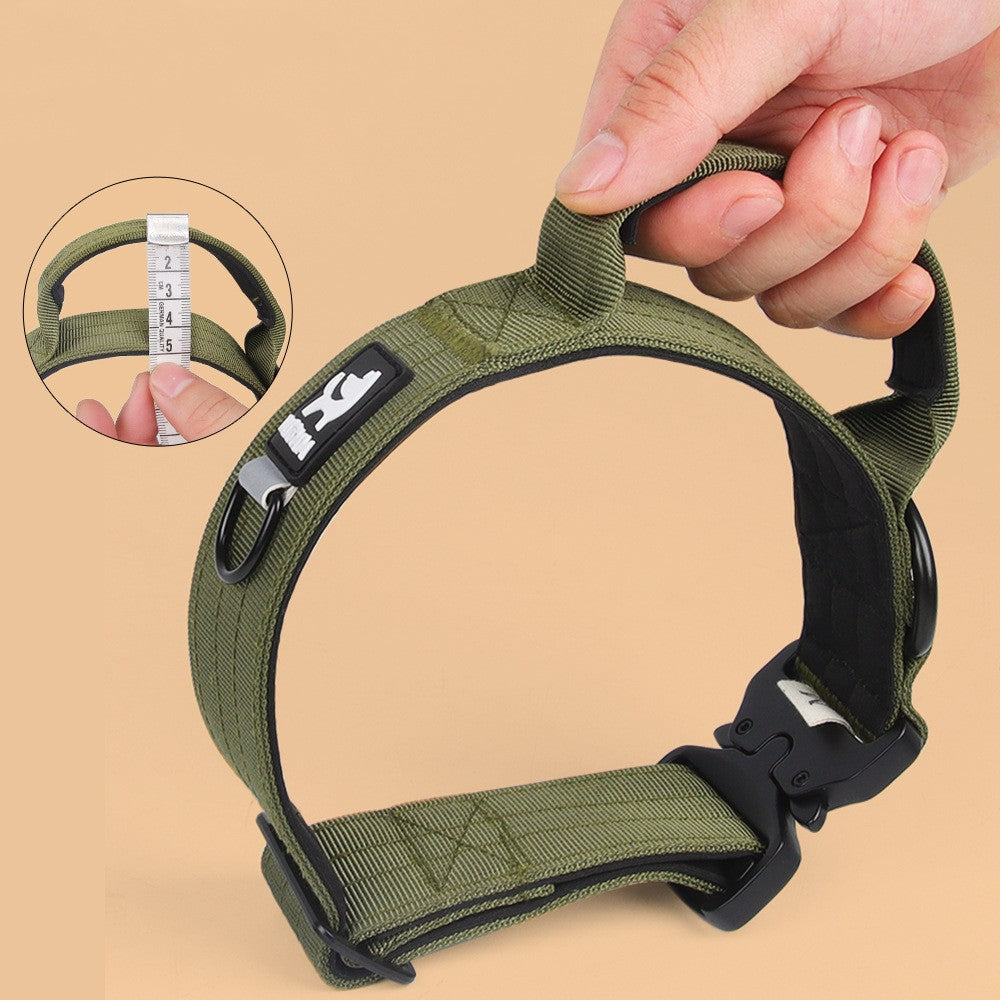Das Halsband: Taktisch, Robust & Stilvoll für Mittelgroße bis Große Hunde