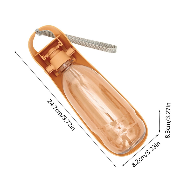 Hydration Unterwegs: Die Portable Hunde-Trinkflasche mit Futterspender!