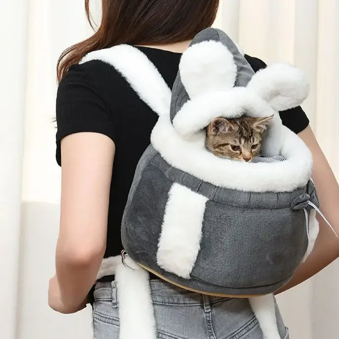 Das Katzen-Reiserucksack: Komfort und Stil für Unterwegs!