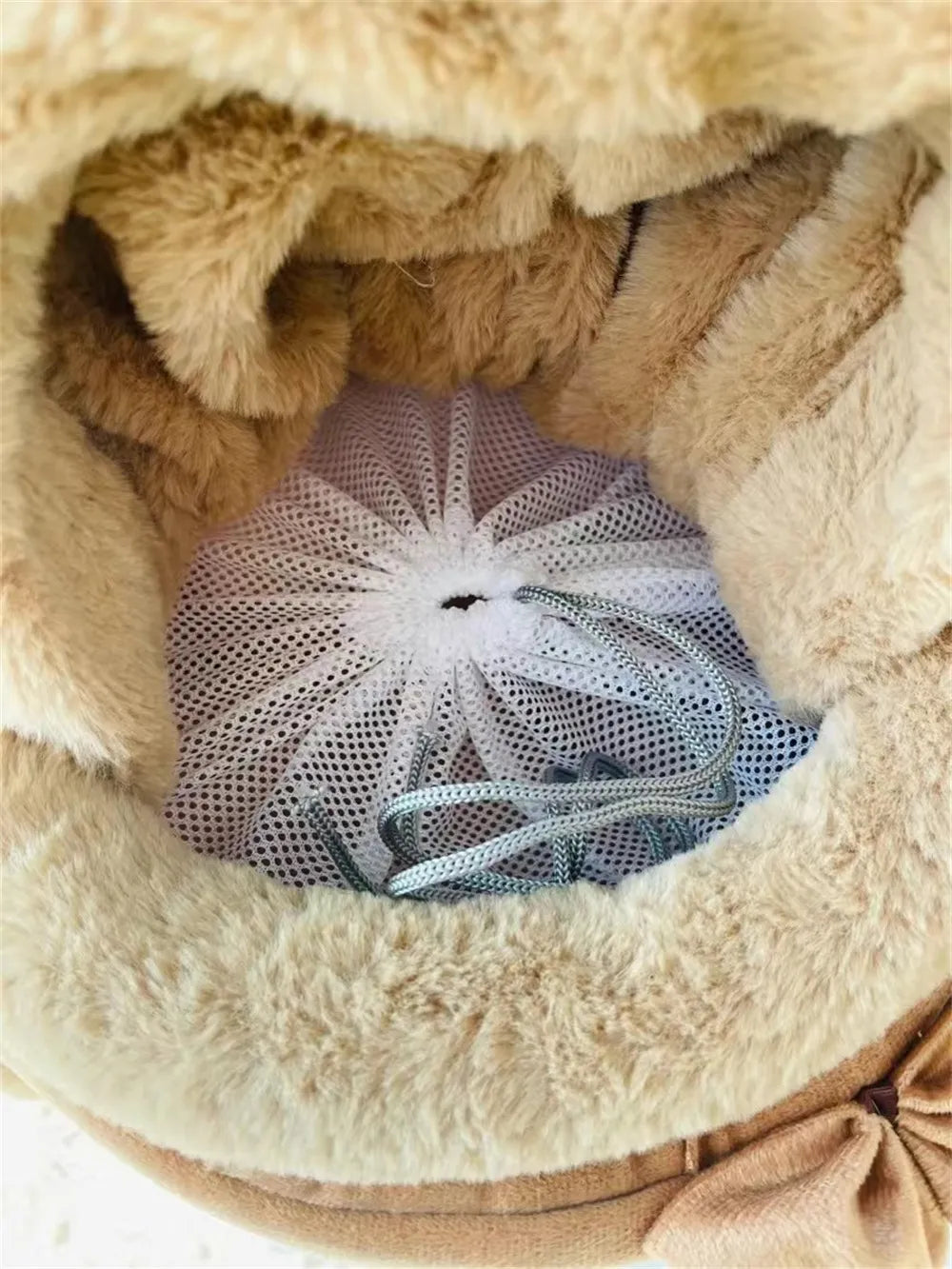 Das Katzen-Reiserucksack: Komfort und Stil für Unterwegs!