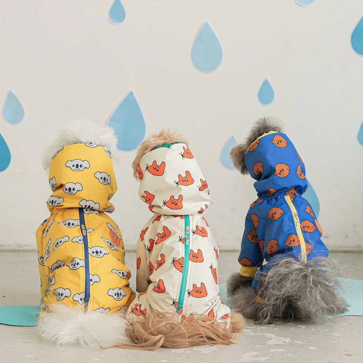 Regentage Neu Erleben: Unser Modischer Vierbeiniger Hunde-Regenmantel mit Kapuze