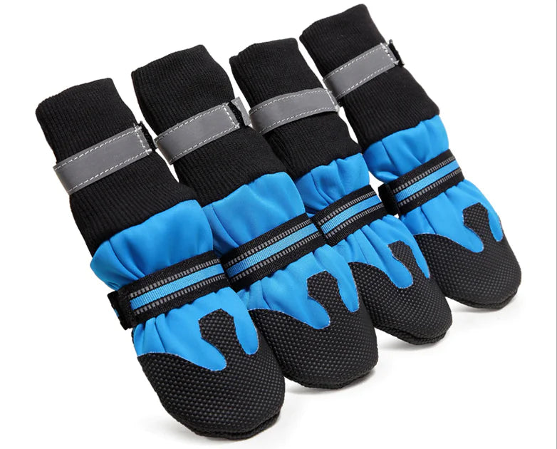 Sicher & Warm im Winter: Unsere Rutschfesten Herbst- & Winter-Gehschuhe für Hunde