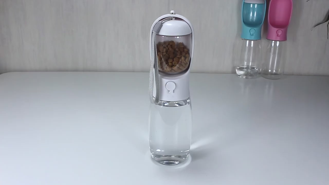 Die Tragbare Hunde-Trinkflasche: Hydration & Fütterung für Unterwegs!