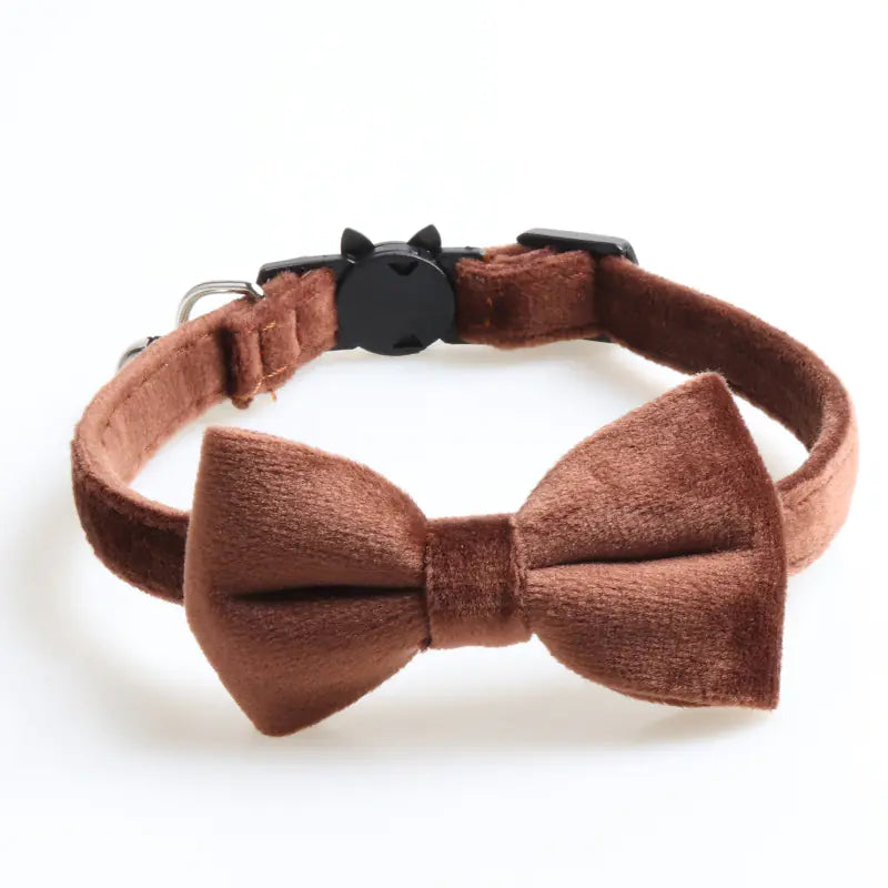 Katzenhalsband mit Samtschleife und Glöckchen